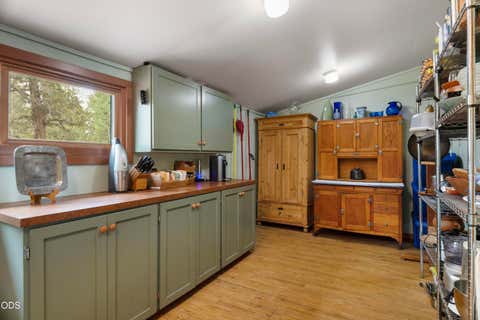 Tiny photo for 69741 Old Wagon Road, Sisters, OR 97759 (MLS # 220224218)