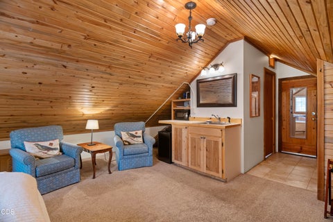 Tiny photo for 69741 Old Wagon Road, Sisters, OR 97759 (MLS # 220224218)