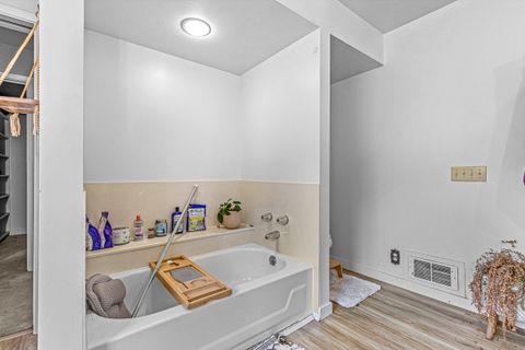 Tiny photo for 3361 Little Applegate Road, Jacksonville, OR 97530 (MLS # 220222612)