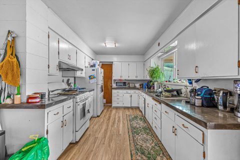 Tiny photo for 3361 Little Applegate Road, Jacksonville, OR 97530 (MLS # 220222612)