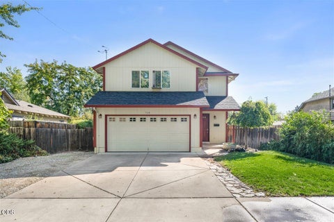 Photo of 719 Newtown Street, Medford, OR 97501 (MLS # 220229080)