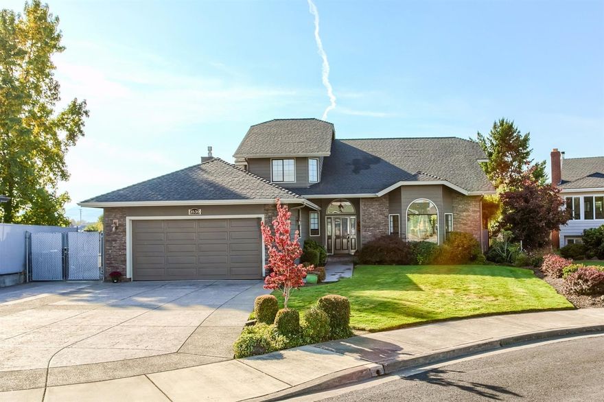 Beautiful and Spacious 2-Story 4 bedroom 3.5 bath home tucked away in the cul-de-sac of the highly desired Brannon Heights Subdivision,oh and it has AMAZING VIEWS!!! Boasting almost 2800sf, this home has great functionality and design: a first floor bedroom with an adjacent full bath, a master bedroom with a balcony that overlooks the magnificent backyard. A fabulous gourmet Kitchen for entertaining, beautiful wood floors, a built- in wet bar in the family room; plus a separate formal living and dining room. The crown jewel is the private resort style backyard, great for entertaining or just relaxing.Refreshing in-ground pool (with Solar heat) private outdoor bathroom, awesome outdoor kitchen, hot tub and a built-in gas fire-pit! Tons of upgrades throughout! RV parking and much more!