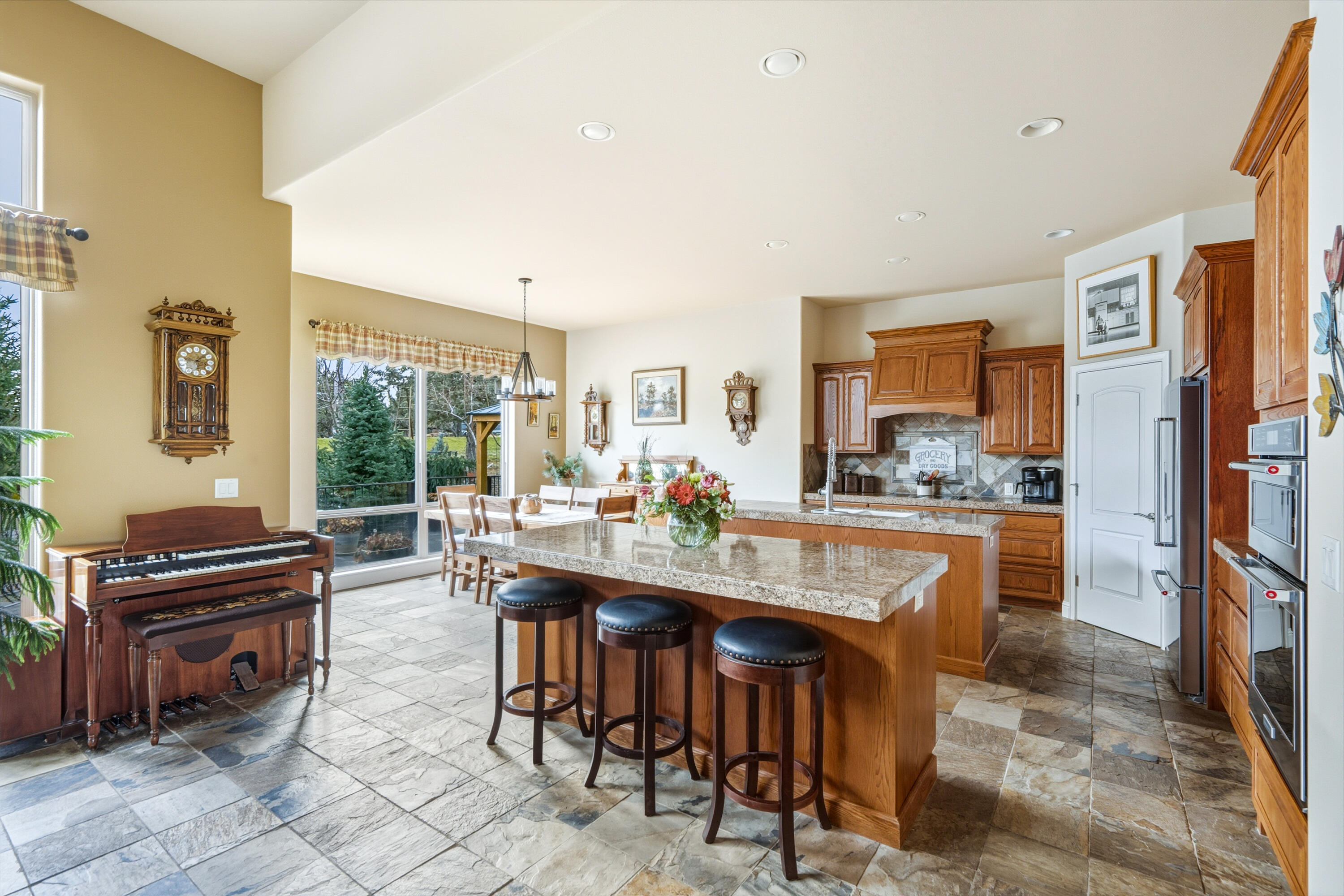 Eagle Crest - Residential