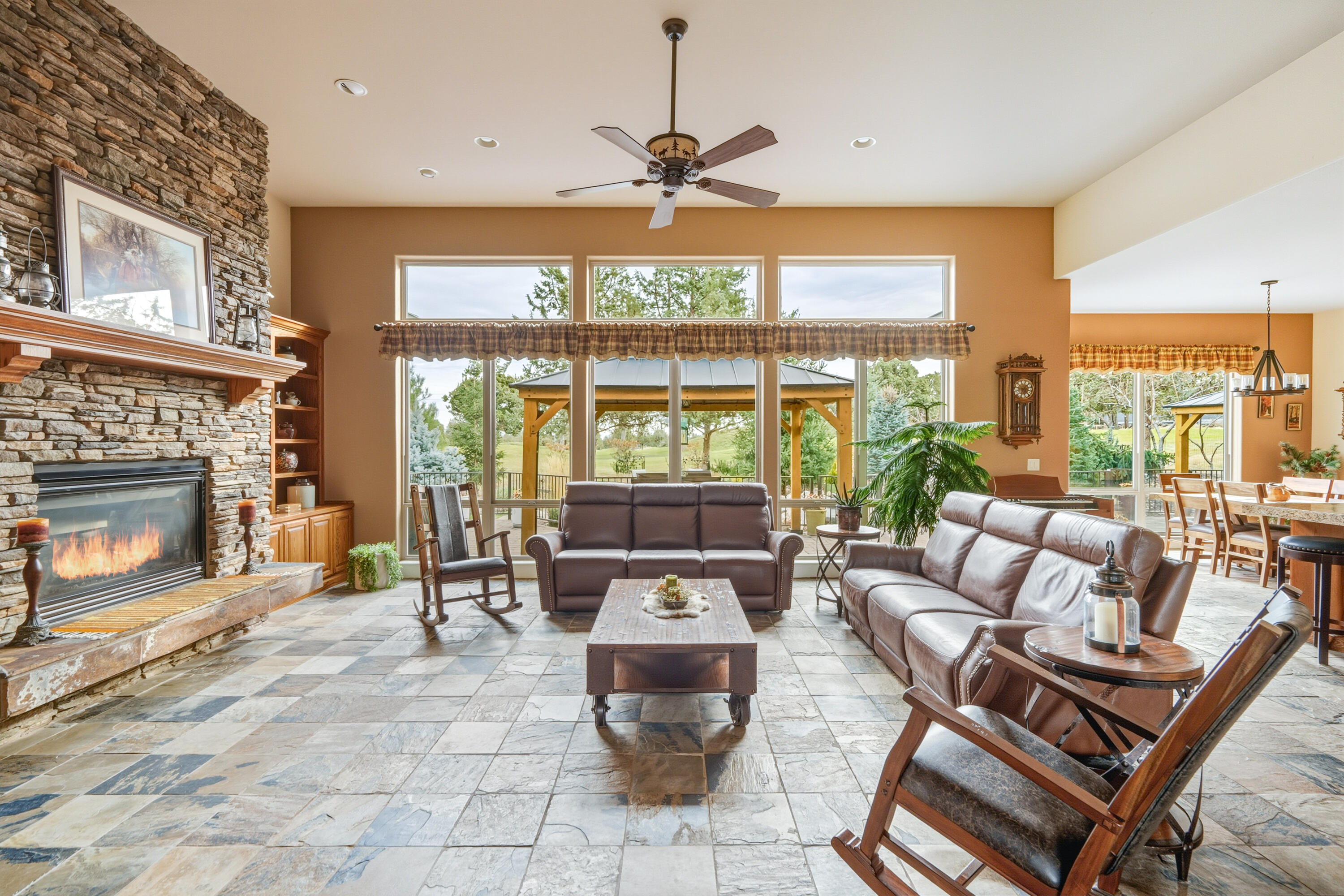 Eagle Crest - Residential