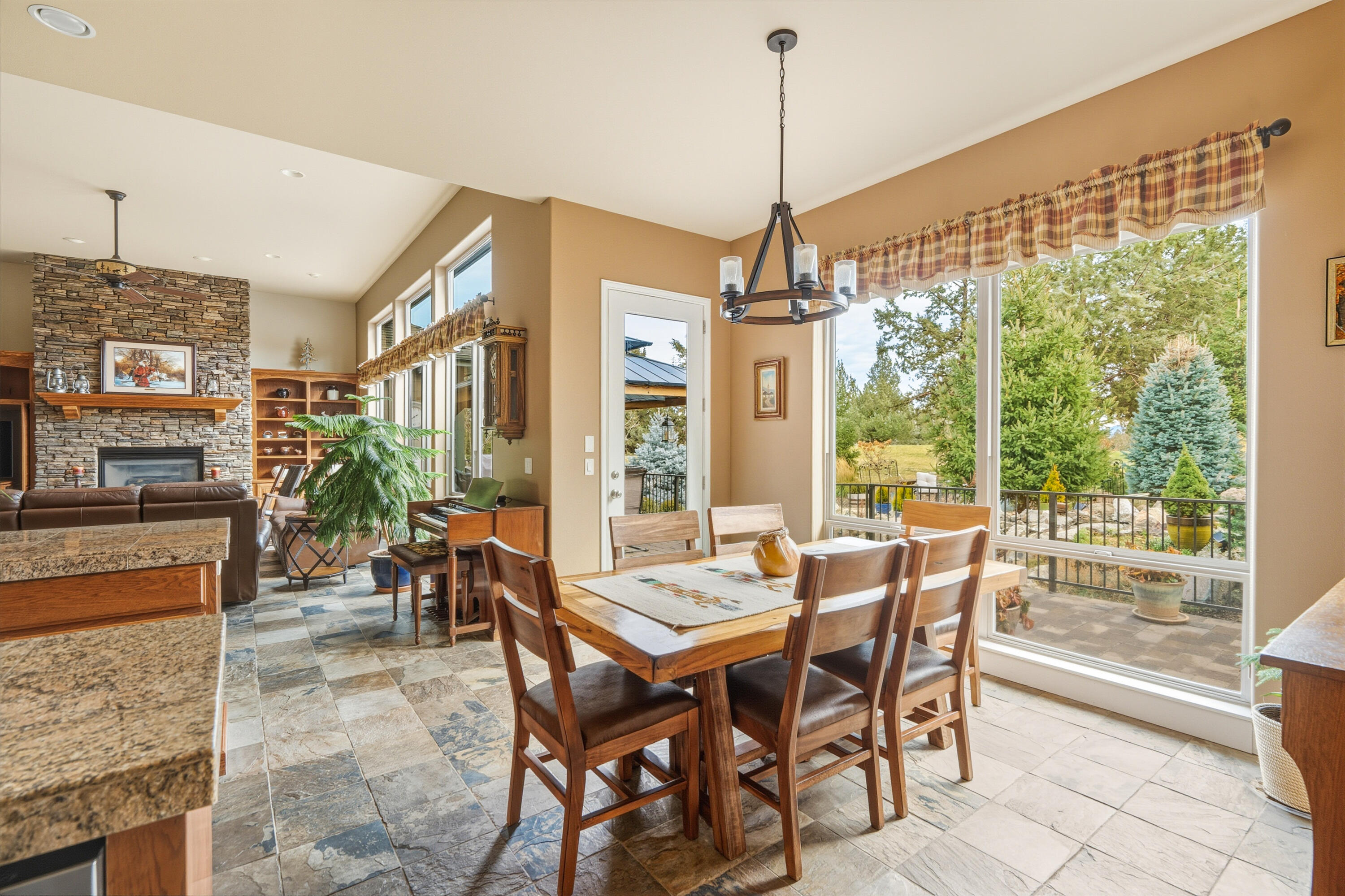 Eagle Crest - Residential