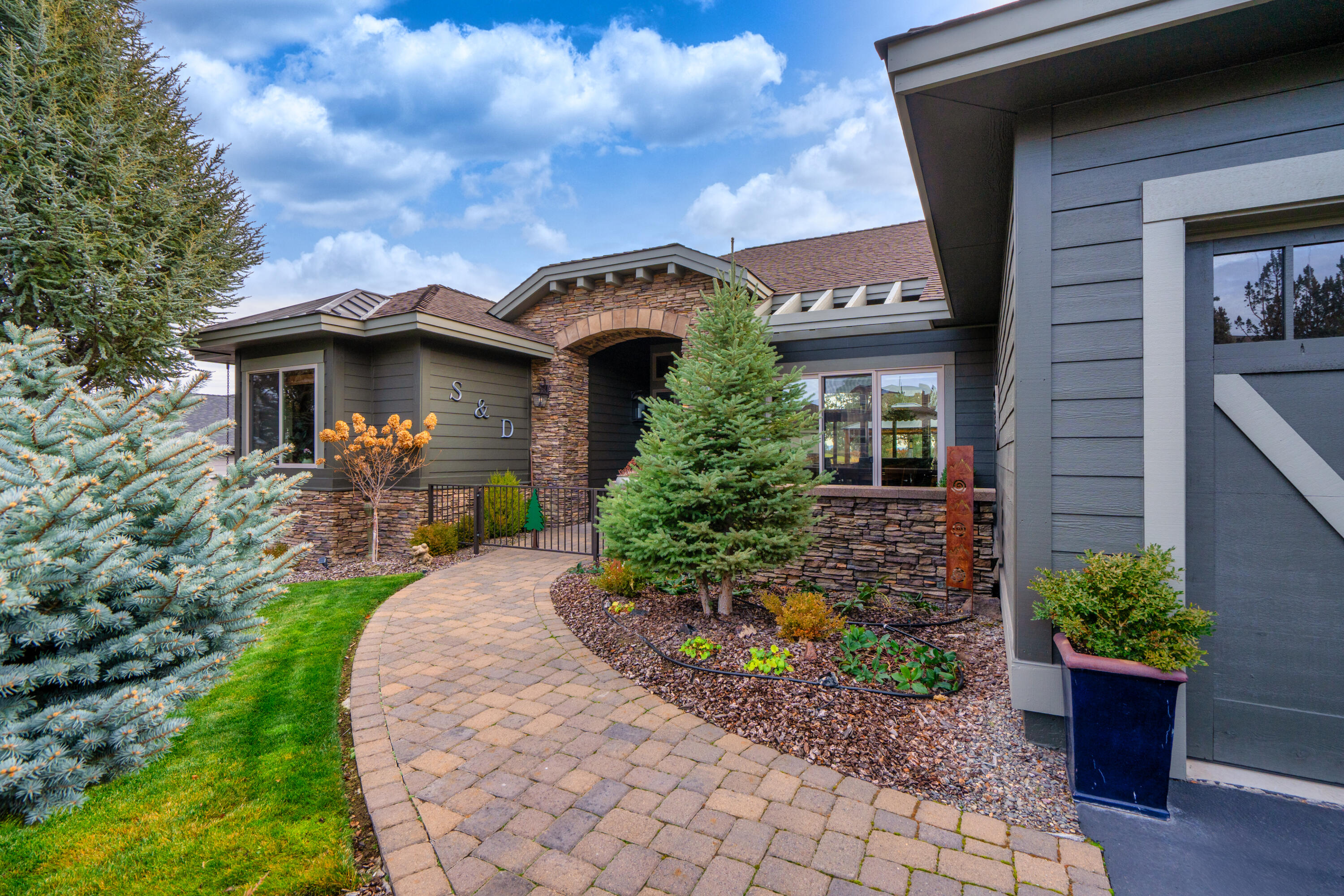 Eagle Crest - Residential