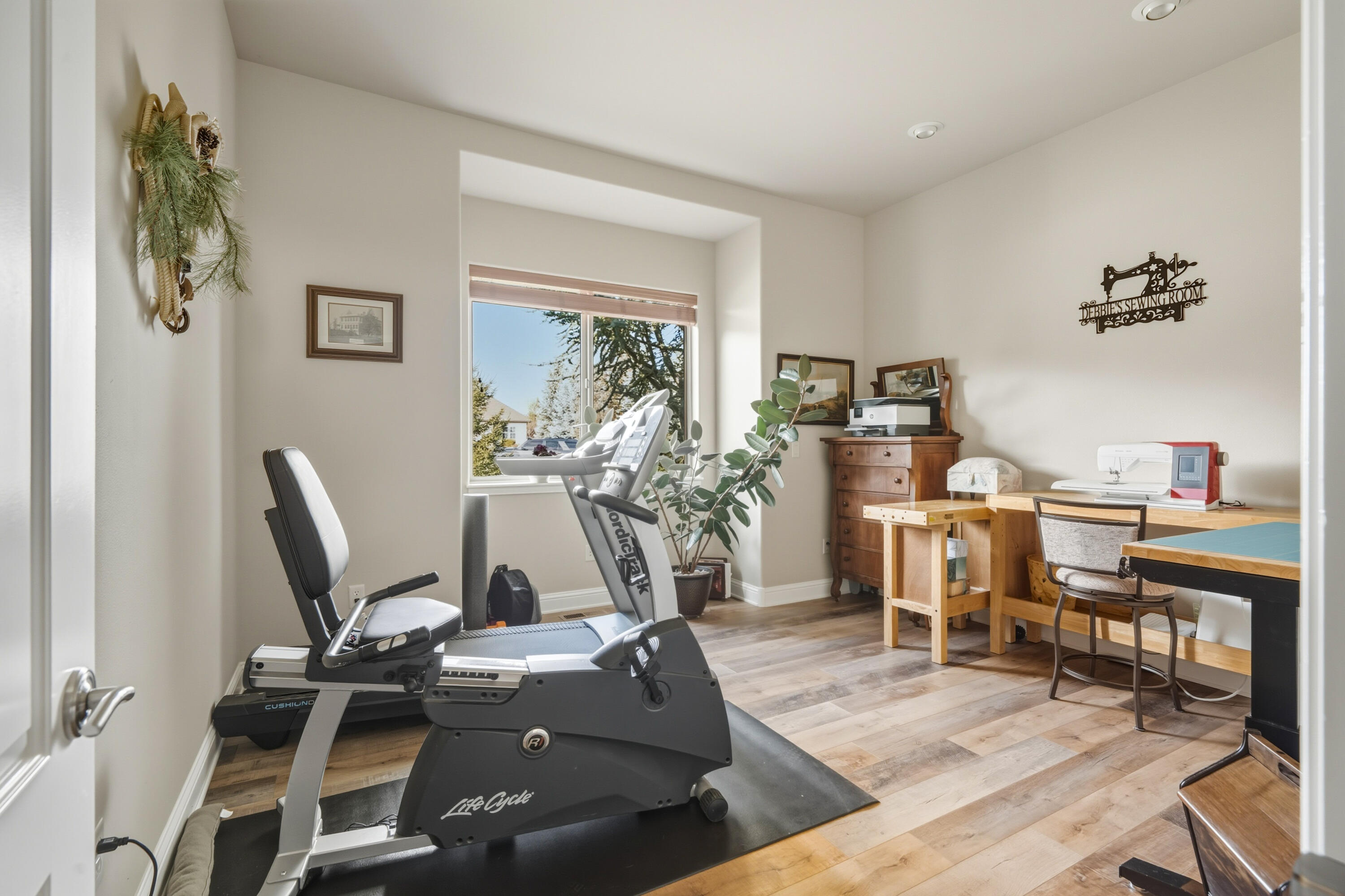 Eagle Crest - Residential