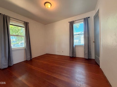 Tiny photo for 1101 Mitchell Street, Klamath Falls, OR 97601 (MLS # 220226320)