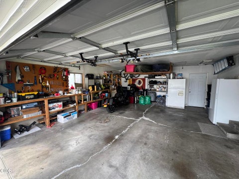 Tiny photo for 3426 Coronado Way, Klamath Falls, OR 97603 (MLS # 220225749)