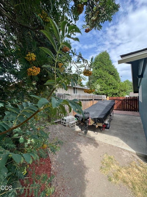 Tiny photo for 3426 Coronado Way, Klamath Falls, OR 97603 (MLS # 220225749)