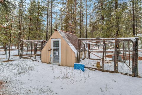 Tiny photo for 52351 Dustan Road, La Pine, OR 97739 (MLS # 220216028)
