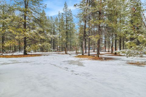 Tiny photo for 52351 Dustan Road, La Pine, OR 97739 (MLS # 220216028)