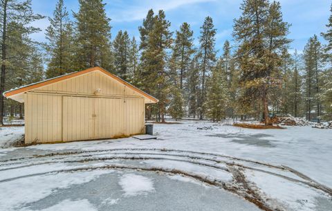 Tiny photo for 52351 Dustan Road, La Pine, OR 97739 (MLS # 220216028)