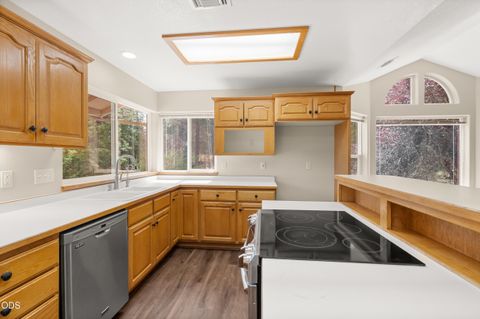 Tiny photo for 580 Ragsdale Road, Trail, OR 97541 (MLS # 220222779)