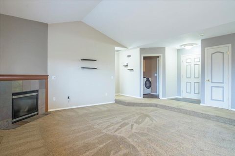 Tiny photo for 2485 NE 7th Lane, Redmond, OR 97756 (MLS # 220213286)