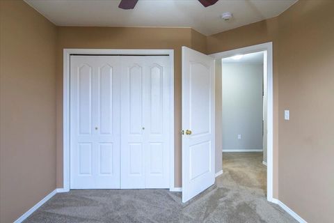 Tiny photo for 2485 NE 7th Lane, Redmond, OR 97756 (MLS # 220213286)