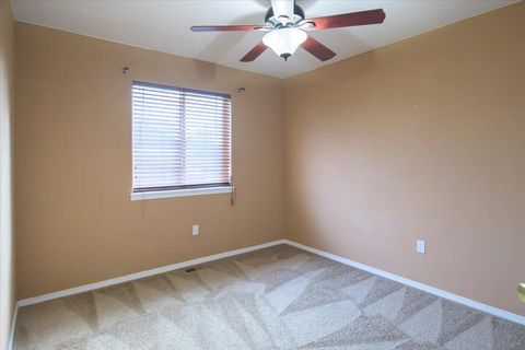 Tiny photo for 2485 NE 7th Lane, Redmond, OR 97756 (MLS # 220213286)