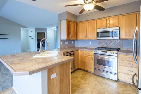 Tiny photo for 2485 NE 7th Lane, Redmond, OR 97756 (MLS # 220213286)