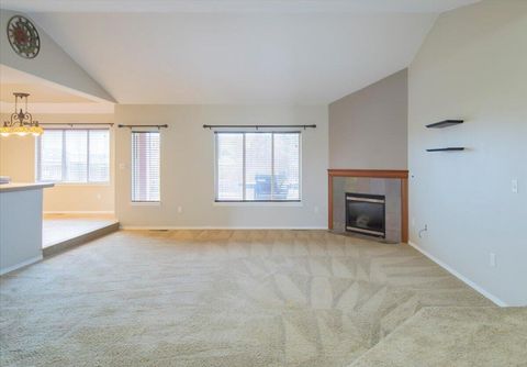 Tiny photo for 2485 NE 7th Lane, Redmond, OR 97756 (MLS # 220213286)