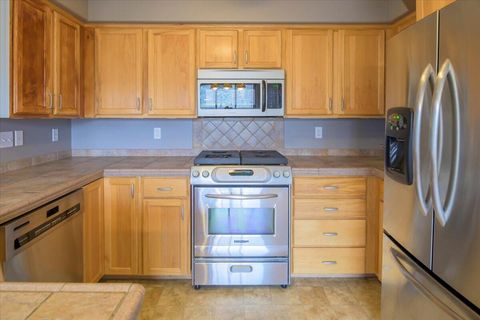 Tiny photo for 2485 NE 7th Lane, Redmond, OR 97756 (MLS # 220213286)