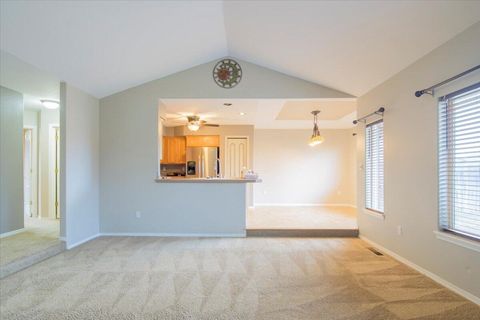 Tiny photo for 2485 NE 7th Lane, Redmond, OR 97756 (MLS # 220213286)