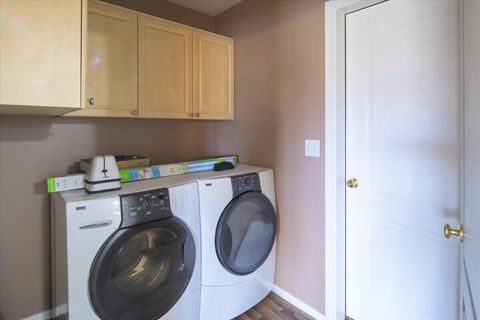 Tiny photo for 2485 NE 7th Lane, Redmond, OR 97756 (MLS # 220213286)