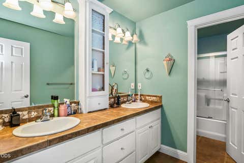Tiny photo for 796 SE Briarwood Court, Bend, OR 97702 (MLS # 220225379)