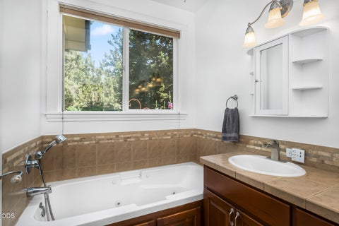 Tiny photo for 796 SE Briarwood Court, Bend, OR 97702 (MLS # 220225379)