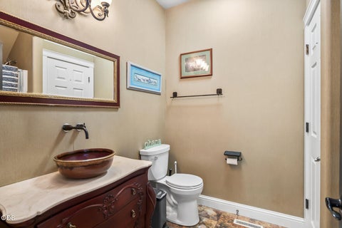 Tiny photo for 796 SE Briarwood Court, Bend, OR 97702 (MLS # 220225379)