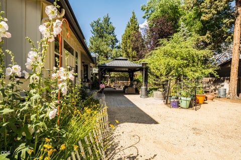 Tiny photo for 796 SE Briarwood Court, Bend, OR 97702 (MLS # 220225379)
