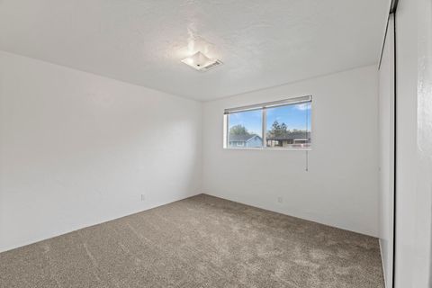 Tiny photo for 2825 Howard Avenue, Medford, OR 97501 (MLS # 220212483)