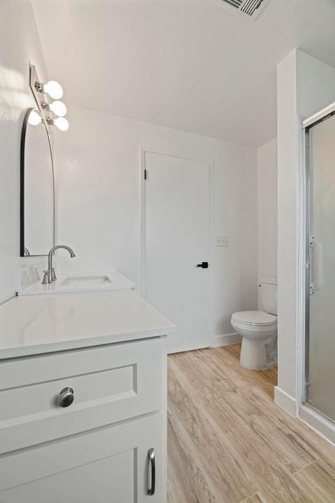 Tiny photo for 2825 Howard Avenue, Medford, OR 97501 (MLS # 220212483)