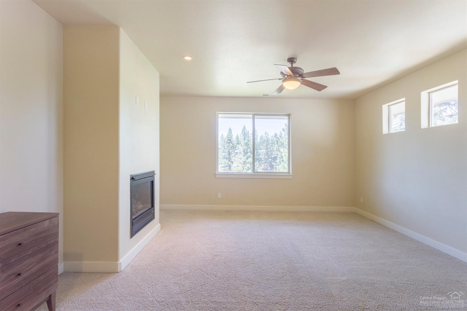 Skyliner Summit - Residential