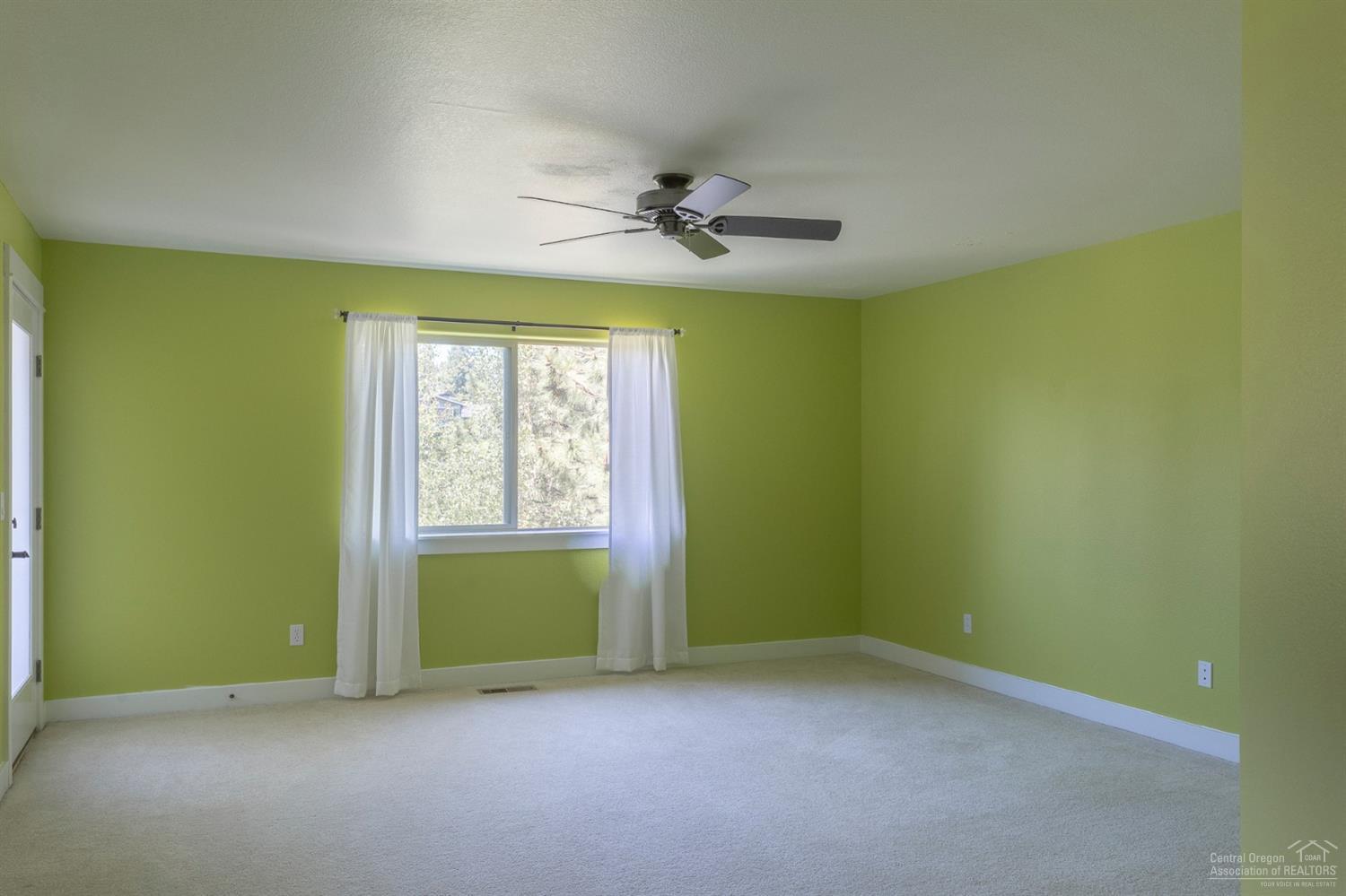 Skyliner Summit - Residential