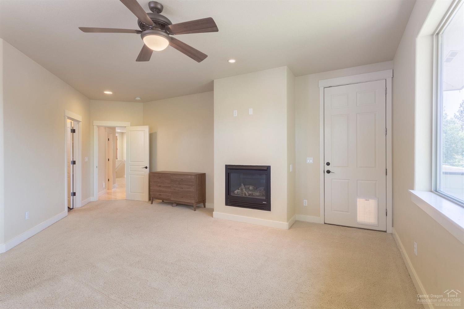 Skyliner Summit - Residential