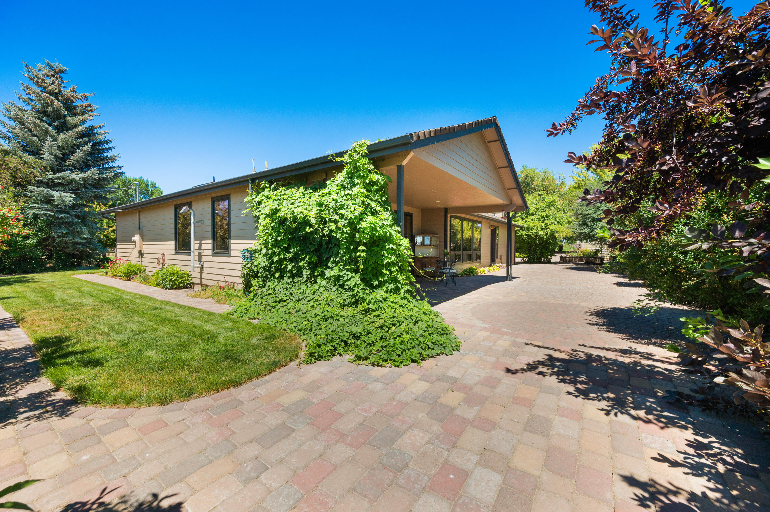 Harris Estate - Residential