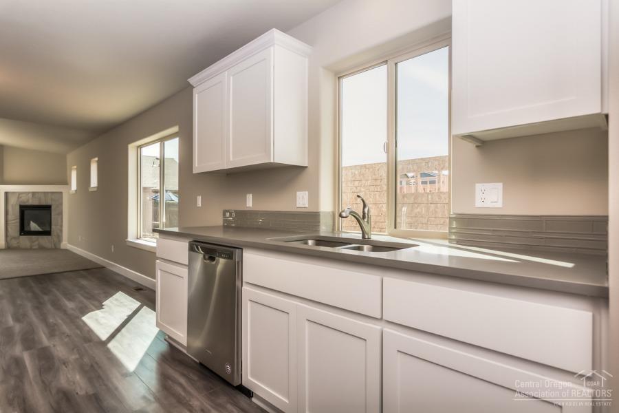 27 Elm - Residential