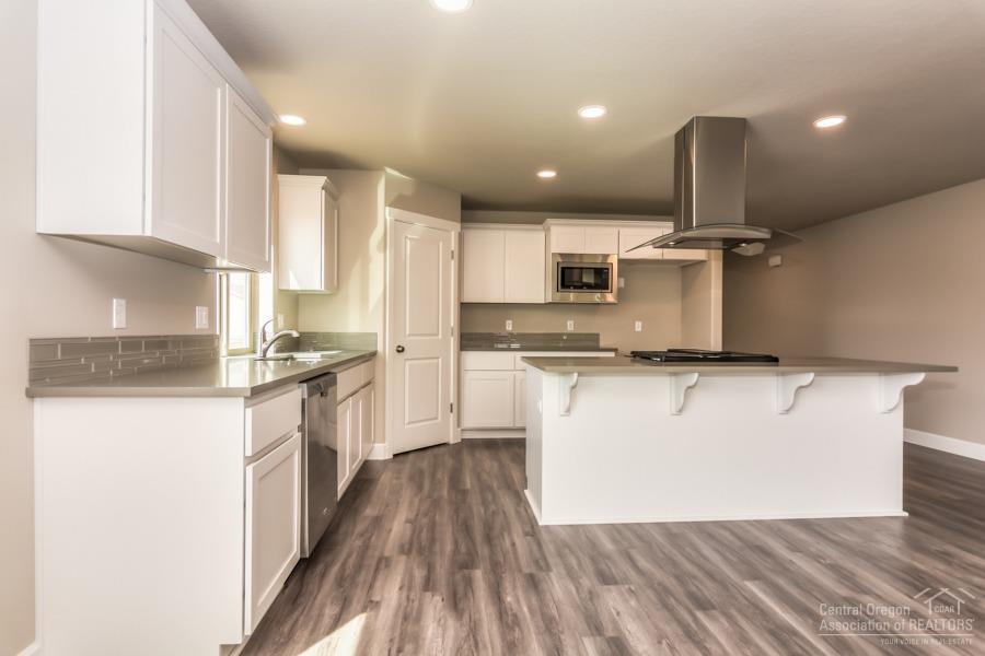 27 Elm - Residential