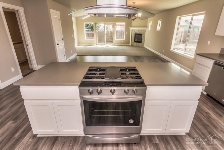 27 Elm - Residential