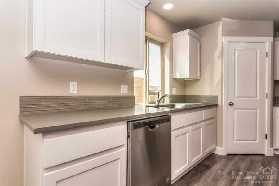 27 Elm - Residential