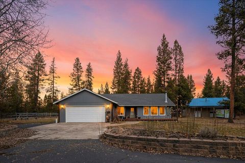 Tiny photo for 53001 Loop Drive, La Pine, OR 97739 (MLS # 220212420)