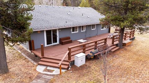Tiny photo for 53001 Loop Drive, La Pine, OR 97739 (MLS # 220212420)