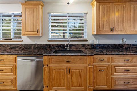 Tiny photo for 53001 Loop Drive, La Pine, OR 97739 (MLS # 220212420)