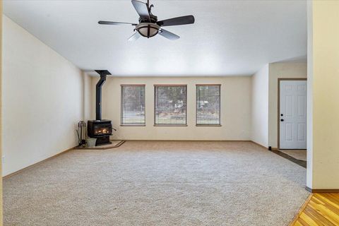 Tiny photo for 53001 Loop Drive, La Pine, OR 97739 (MLS # 220212420)