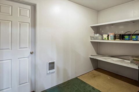 Tiny photo for 53001 Loop Drive, La Pine, OR 97739 (MLS # 220212420)