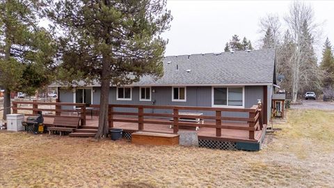 Tiny photo for 53001 Loop Drive, La Pine, OR 97739 (MLS # 220212420)
