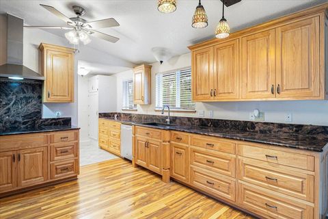 Tiny photo for 53001 Loop Drive, La Pine, OR 97739 (MLS # 220212420)