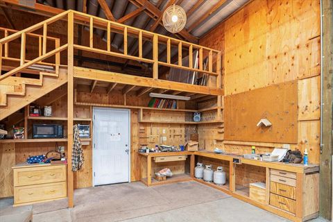 Tiny photo for 53001 Loop Drive, La Pine, OR 97739 (MLS # 220212420)