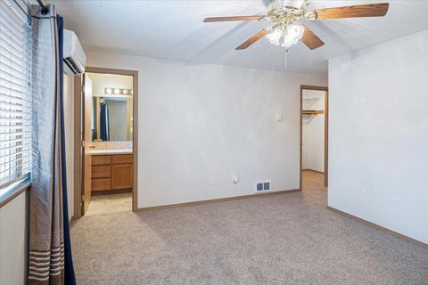 Tiny photo for 53001 Loop Drive, La Pine, OR 97739 (MLS # 220212420)