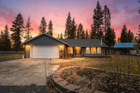 Tiny photo for 53001 Loop Drive, La Pine, OR 97739 (MLS # 220212420)